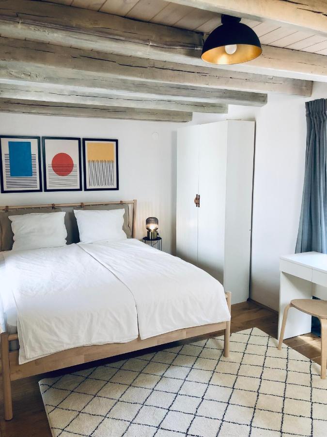 Seayou!***Charming 1-Bedroom Rental Unit In The Old City Center Of เซรส ภายนอก รูปภาพ