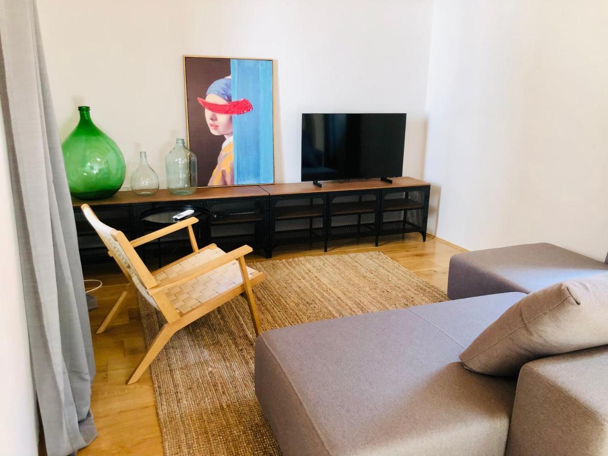 Seayou!***Charming 1-Bedroom Rental Unit In The Old City Center Of เซรส ภายนอก รูปภาพ