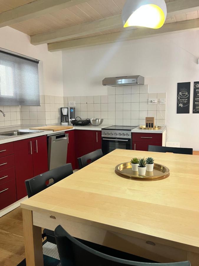 Seayou!***Charming 1-Bedroom Rental Unit In The Old City Center Of เซรส ภายนอก รูปภาพ